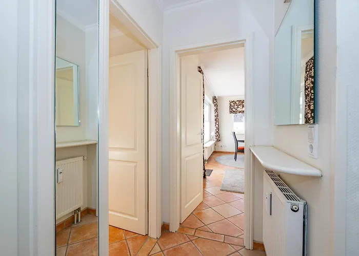 Alice, App 36-3 Apartment